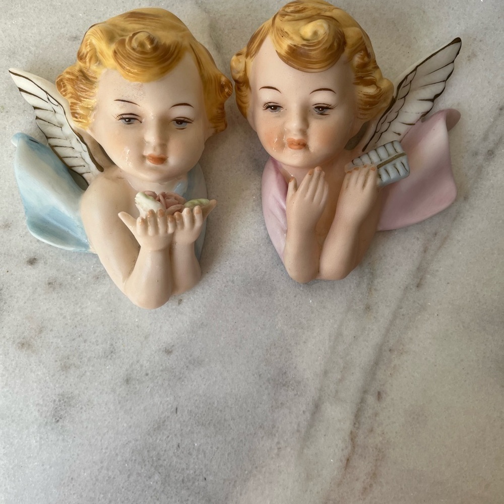 2 Vintage Napco Bisque Angel Cherubs Figure Wall Plaques Boy Girl 5” - Picture 4 of 10